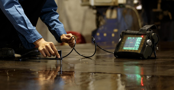 Phased array ultrasonic testing equipment